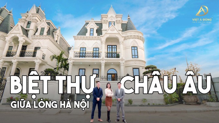Nội thất gỗ óc chó trong lâu đài Châu Âu giữa lòng Hà Nội